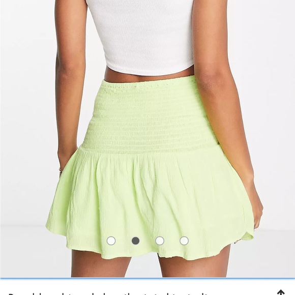 Bershka shirred detail mini skirt in lime green size small - Picture 3 of 6